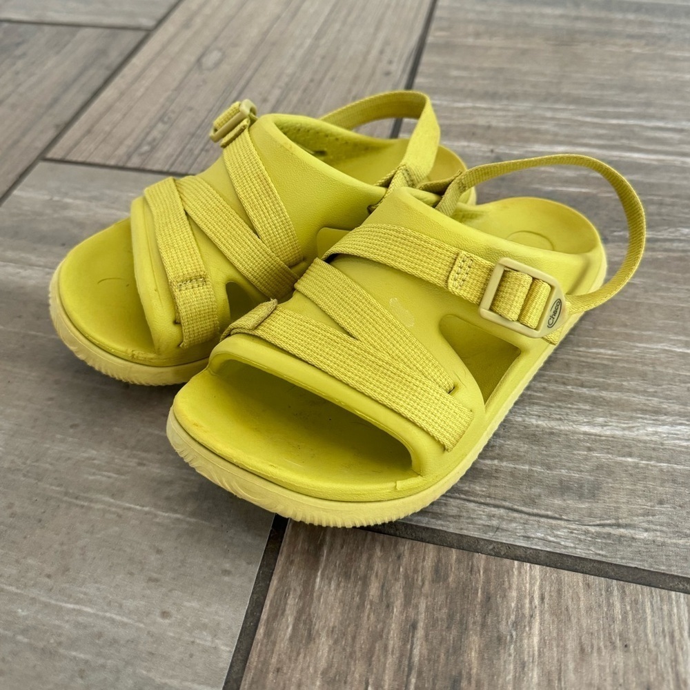 Chaco kids chills sport sandals size 2